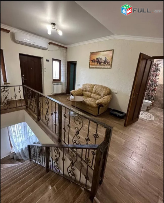 LA09463 Վարձով 4 սենյականոց 2  հարկանի քարե տուն Մհեր Մկրտչյան փողոցում Ավանում