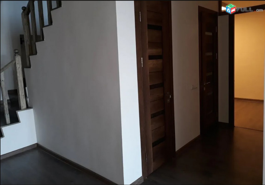 LA09485 Վարձով 7 սենյականոց բնակարան Մարշալ Բաղրամյան պողոտայում