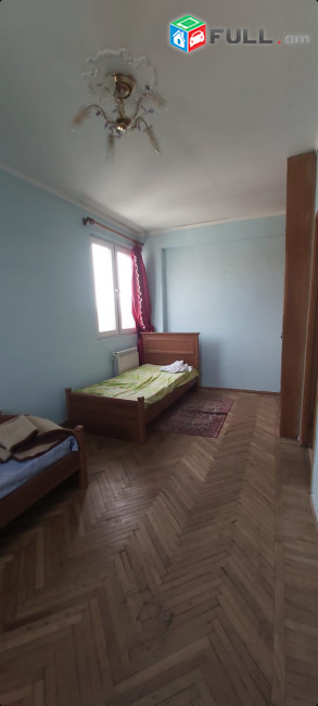 LA09498  Վարձով 3 սենյականոց բնակարան Արաբկիր , Շահսուվարյան փողոց 