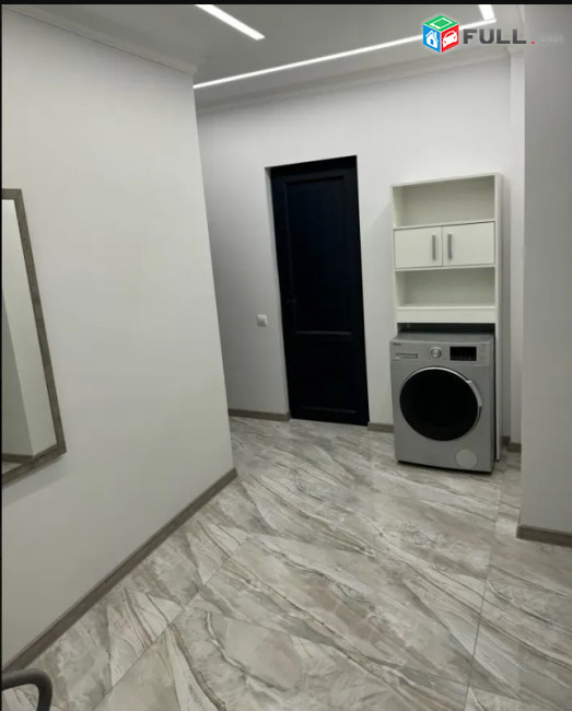 LA09533 Վարձով 3 սենյականոց բնակարան Նիզամու փողոցում, 3 րդ մաս 