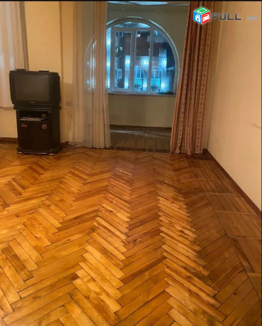 LA09540 Վարձով 3 սենյականոց բնակարան Բագրատունյաց փողոցում