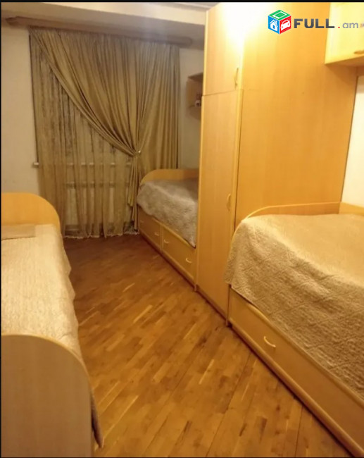 LA09548 Վարձով 3 սենյականոց բնակարան Պուշկինի փողոցում