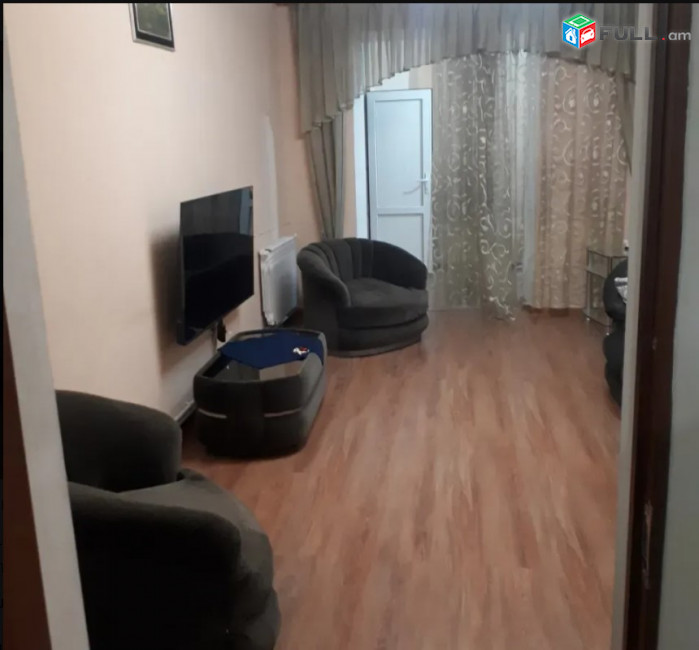 LA09544 Վարձով 3 սենյականոց բնակարան Զաքյան փողոցում