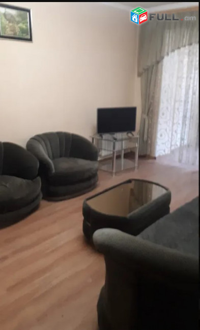 LA09544 Վարձով 3 սենյականոց բնակարան Զաքյան փողոցում
