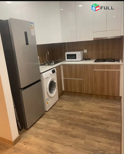 LA09562 Վարձով 2 սենյականոց բնակարան Արամ Խաչատրյանի փողոցում