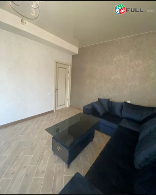 LA09578 Վարձով 3 սենյականոց բնակարան Դավիթ Անհաղթի փողոց , նորակառույց շենքում 