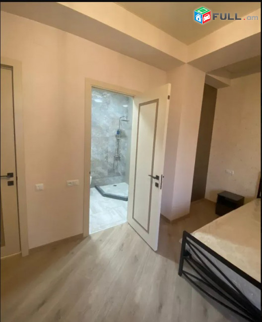 LA09578 Վարձով 3 սենյականոց բնակարան Դավիթ Անհաղթի փողոց , նորակառույց շենքում 
