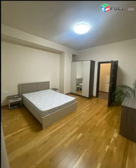 LA09580 Վարձով 3 սենյականոց բնակարան Պարույր Սևակի փողոցում, նորակառույց շենքում 