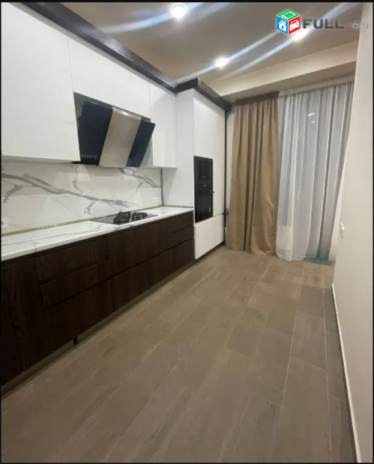 LA09580 Վարձով 3 սենյականոց բնակարան Պարույր Սևակի փողոցում, նորակառույց շենքում 