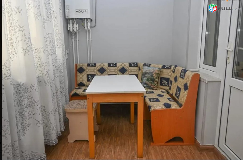LA09586 Վարձով 2 սենյականոց բնակարան Լենինգրադյան փողոց , նորակառույց շենքում 