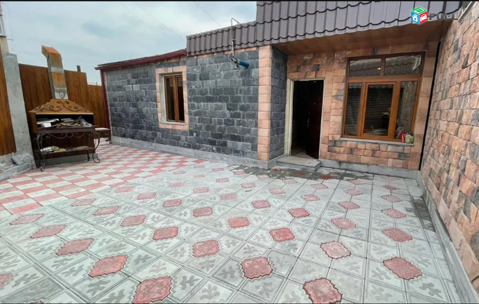 LA09630 Վարձով 3 սենյականոց 1 հարկանի քարե թաունհաուզ Մարգարյան փողոցում