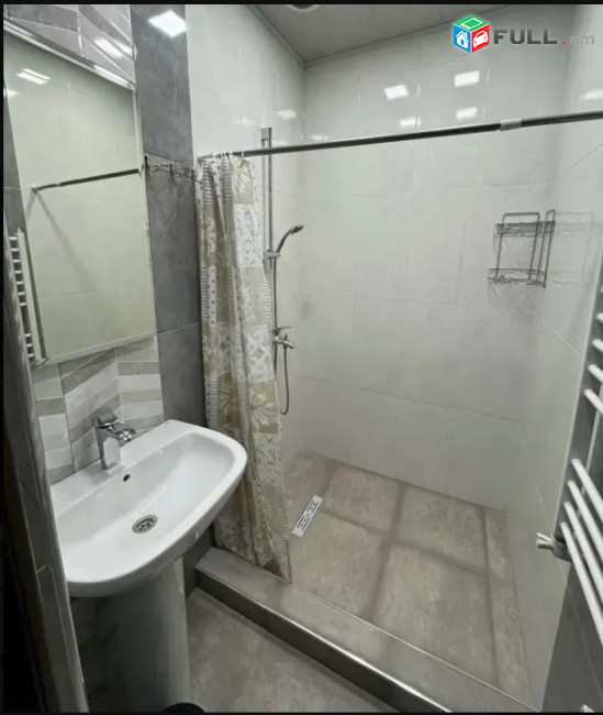 LA09651 Վարձով 2 սենյականոց բնակարան Չարենցի փողոցում