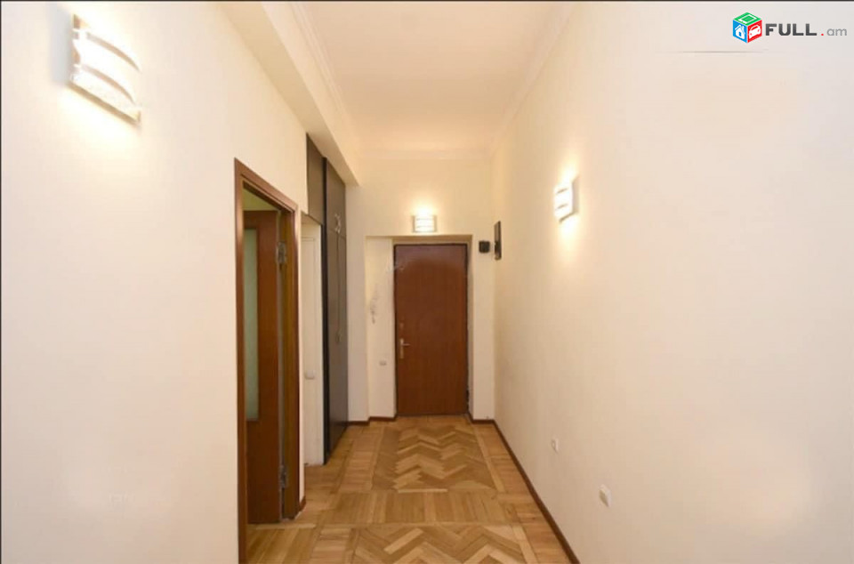 LA09662 Վարձով 3 սենյականոց բնակարան Հերացի փողոց , Կորյուն խաչմերուկի մոտ
