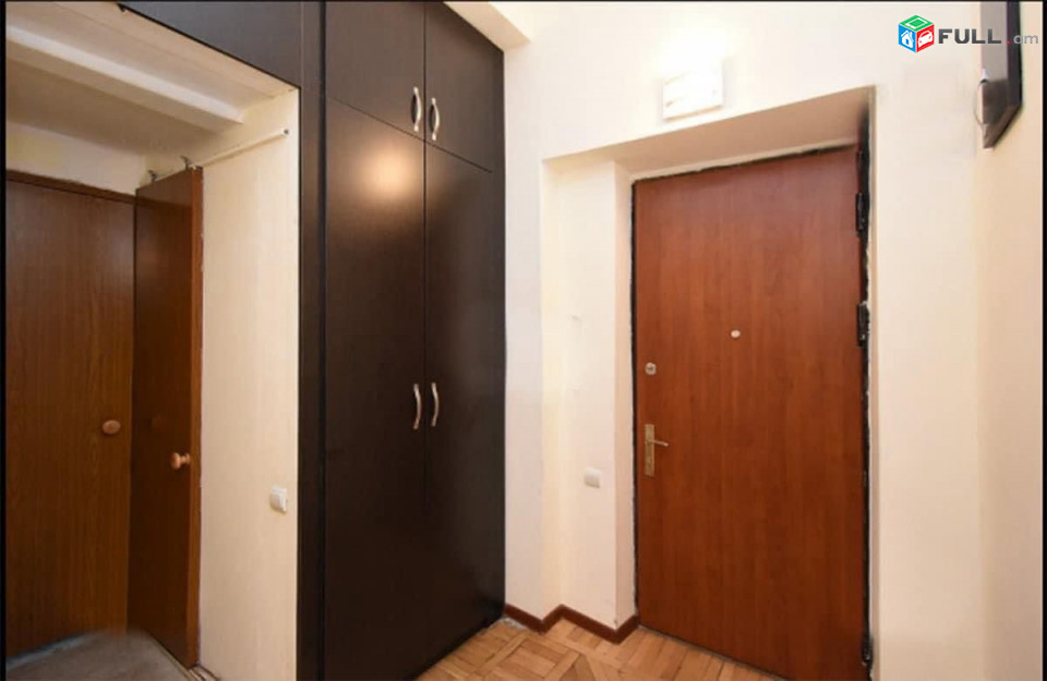 LA09662 Վարձով 3 սենյականոց բնակարան Հերացի փողոց , Կորյուն խաչմերուկի մոտ