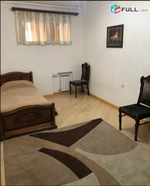 LA09702 Վարձով 3 սենյակ և փակ պատշգամբ   Արամ Խաչատրյանի փողոցում