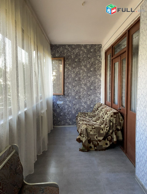 LA09721 Վարձով 3 սենյականոց բնակարան Կողբացի փողոց, Չարենցի դպրոցի մոտ