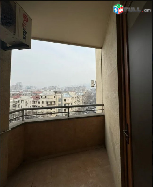 LA09741 Վարձով 3 սենյականոց բնակարան  Վարդանանց փողոց , նորակառույց շենքում 