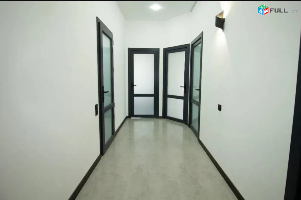 LA09762 Վարձով 4 սենյականոց բնակարան  Արղության փողոց, նորակառույց շենքում
