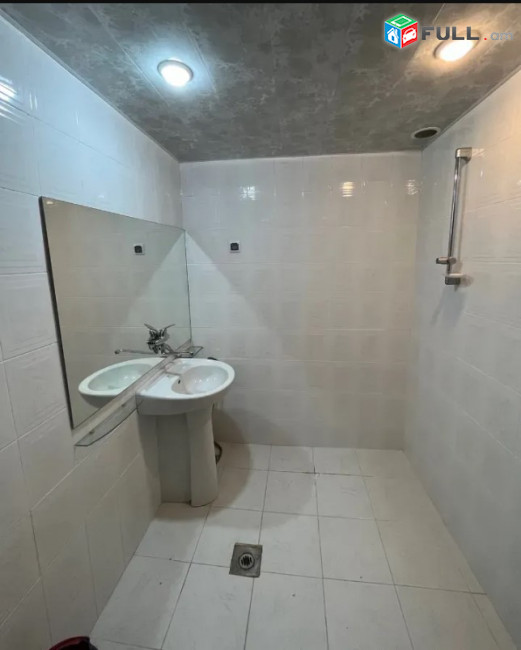 LA09779 Վարձով 2 սենյականոց բնակարան Ավան Առինջ, Մարշալ Բաբաջանյանի փողոց