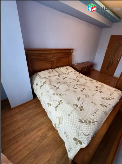 LA09800 Վարձով 3 սենյականոց բնակարան Արցախի փողոցում