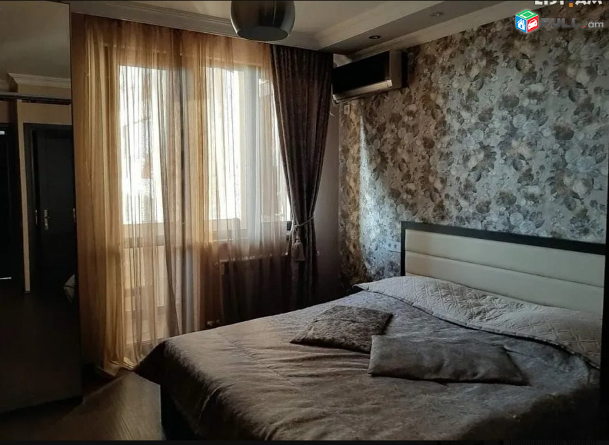 LA09837 Վարձով 3 սենյականոց բնակարան Սունդուկյան փողոցում