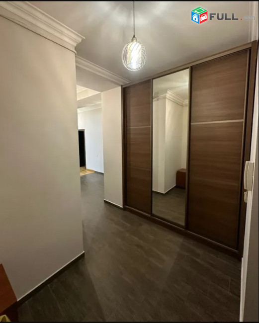 LA09854 Վարձով 3 սենյականոց բնակարան  Պարույր Սևակի փողոց,նորակառույց շենքում
