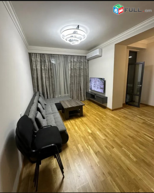 LA09854 Վարձով 3 սենյականոց բնակարան  Պարույր Սևակի փողոց,նորակառույց շենքում