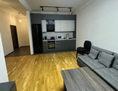 LA09854 Վարձով 3 սենյականոց բնակարան  Պարույր Սևակի փողոց,նորակառույց շենքում