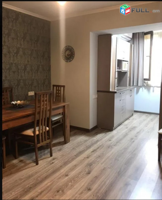 LA09860 Վարձով 2 սենյականոց բնակարան Աբովյան փողոցում 