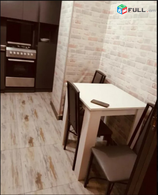 LA09861 Վարձով 2 սենյականոց բնակարան Ամիրյան փողոցում
