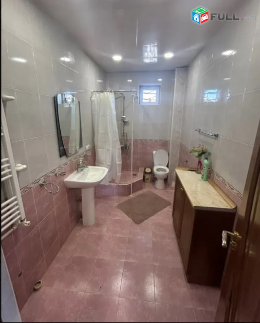 LA09872 Վարձով 6 սենյականոց 3 հարկանի քարե տուն Մելքումովի փողոց,  Դավիթաշենում