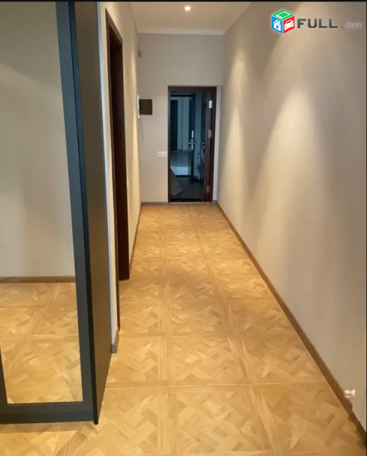 LA09889  Վարձով 3 սենյականոց բնակարան Վարդանանց փողոց , նորակառույց շենք