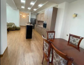 LA10038 Վարձով 4 սենյականոց բնակարան  Հանրապետության փողոց, նորակառույց շենքում