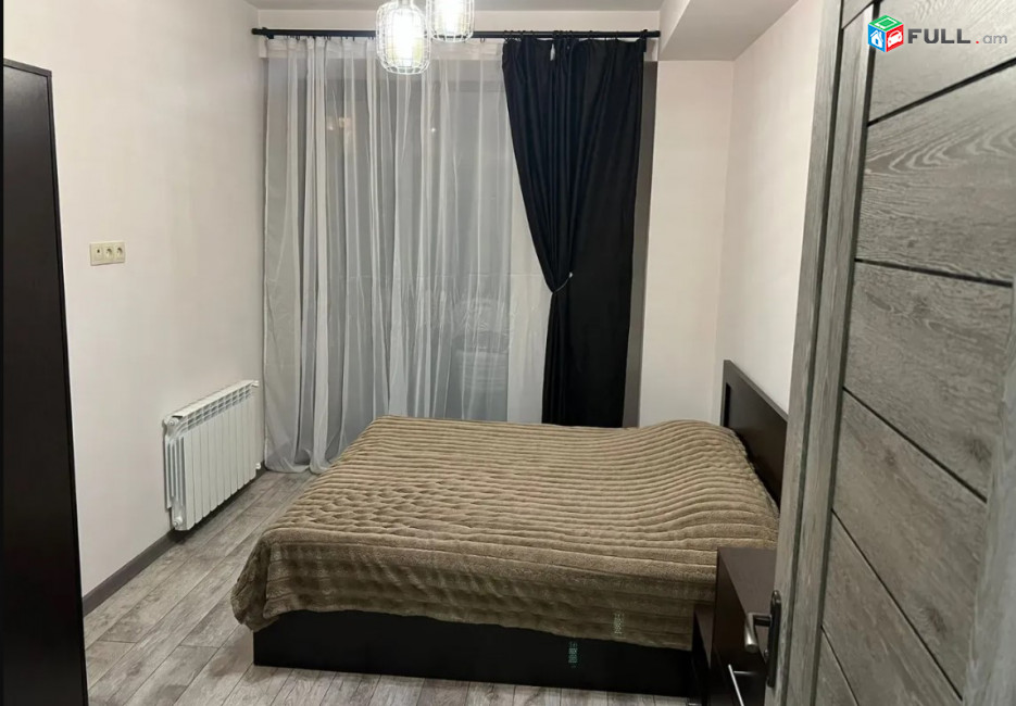 LA10174 Վարձով 2 սենյականոց բնակարան Արամ Խաչատրյան փողոց ,  նորակառույց շենքում
