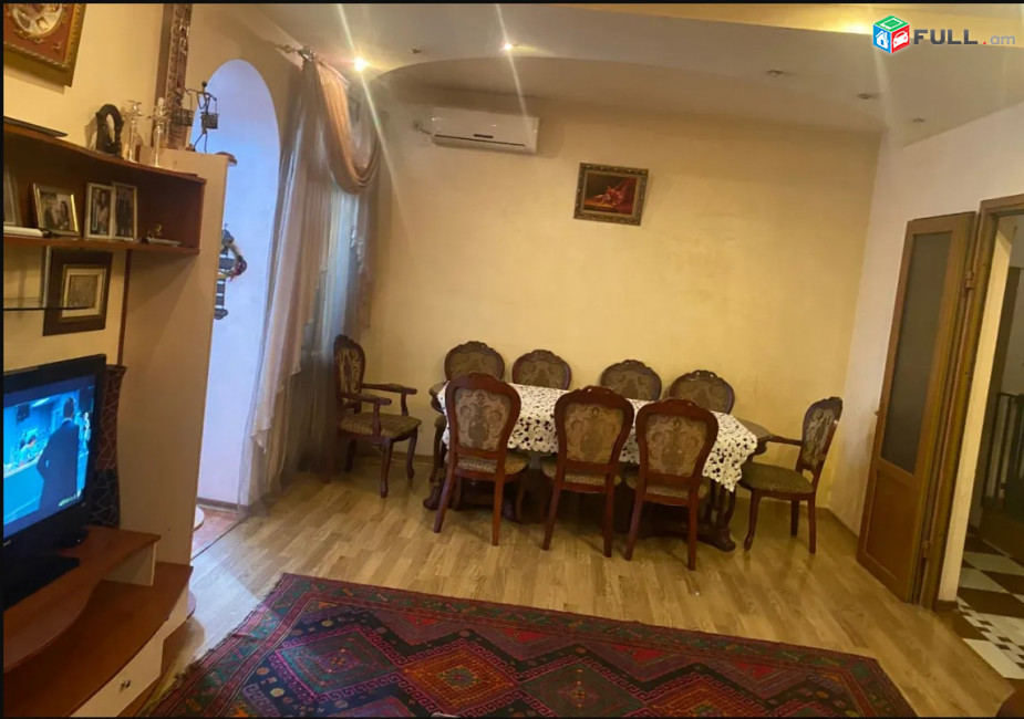 LA10177  Օրավարձով 7 սենյականոց բնակարան Նալբանդյան փողոց,  Հ. Հ . հրապարակի հարևանությամբ