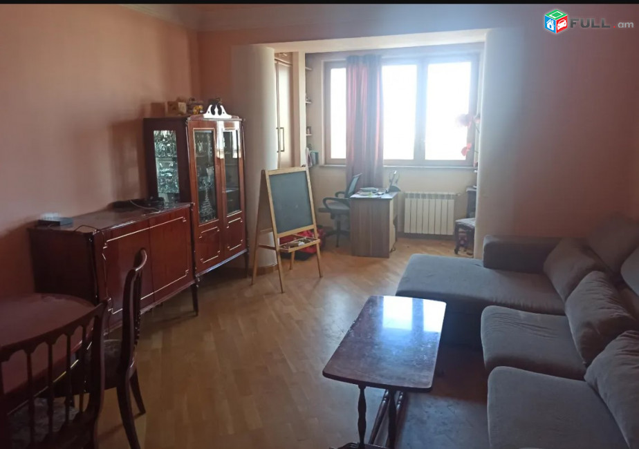 LA10257 Վարձով 3 սենյականոց բնակարան Դավիթ Մալյան փողոցում