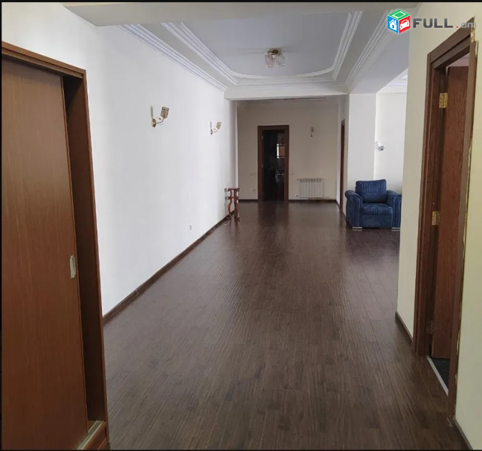 LA10260 Վարձով 4 սենյականոց բնակարան  Արամի փողոց, նորակառույց շենքում