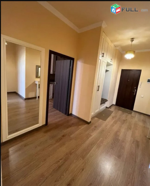LA10262 Վարձով 3 սենյականոց բնակարան Արգիշտի փողոց , նորակառույց շենքում 
