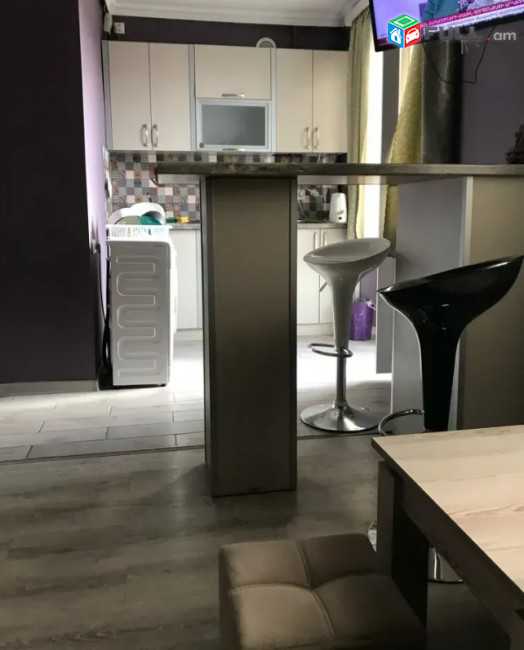 LA10282  Վարձով 1 սենյականոց բնակարան Դերենիկ Դեմիրճյանի 