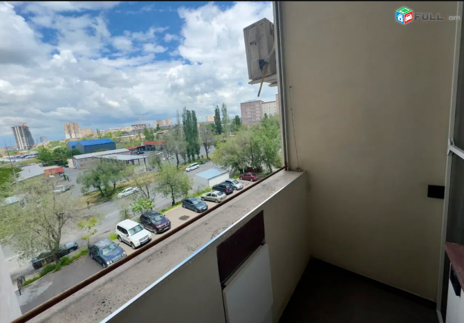LA10285 Վարձով 3 սենյականոց բնակարան նորակառույց շենքում Գյուրջյան փողոցում