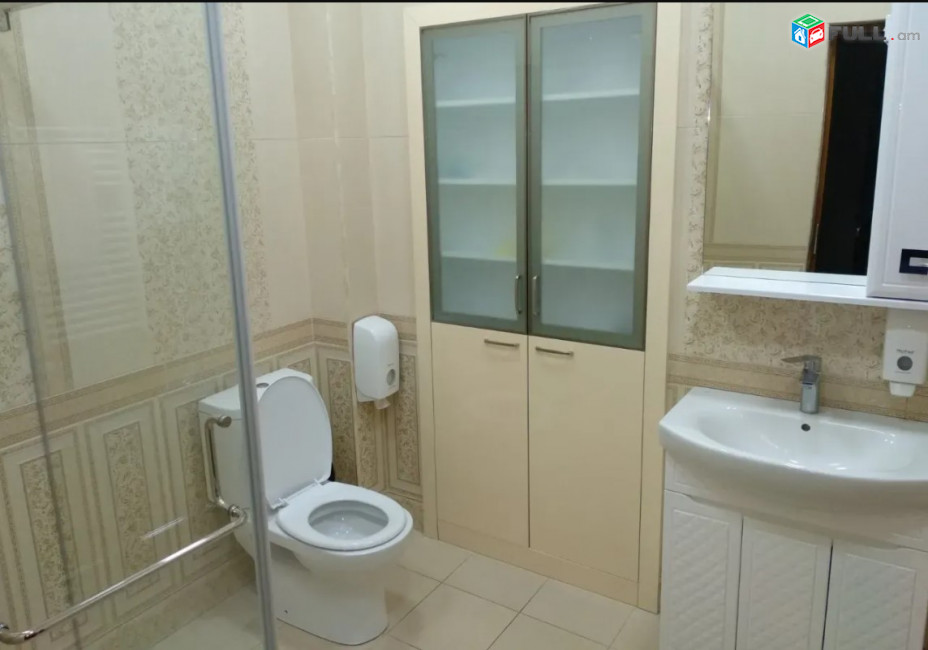 LA10324 Վարձով 214 քմ. Գրասենյակային տարածք Սունդուկյան փողոցում Արաբկիրում