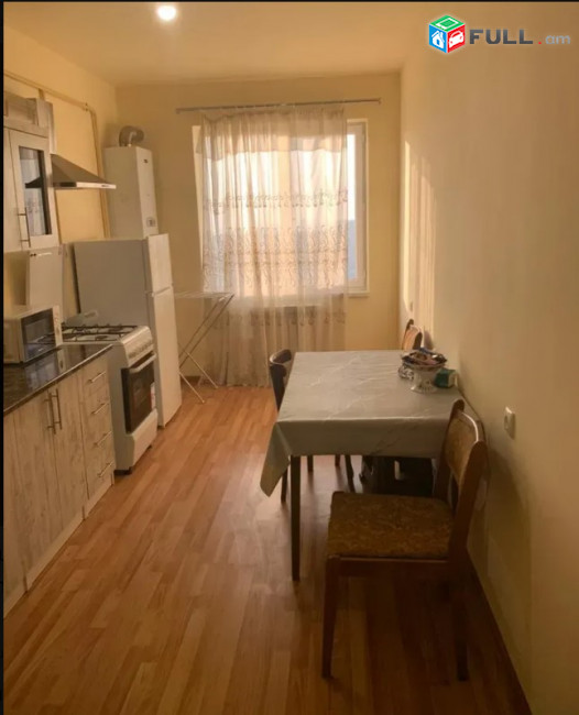 LA10329 Վարձով 3 սենյականոց բնակարան  Տիտոգրադյան փողոց , էրեբունի մասիվ նորակառույց շենքում