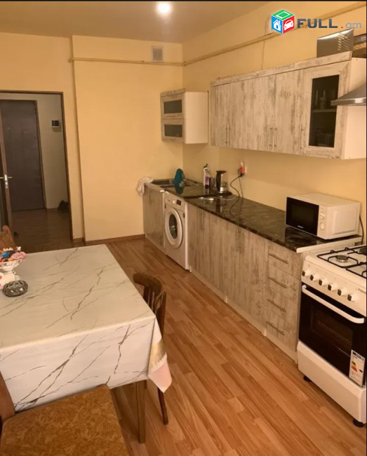 LA10329 Վարձով 3 սենյականոց բնակարան  Տիտոգրադյան փողոց , էրեբունի մասիվ նորակառույց շենքում
