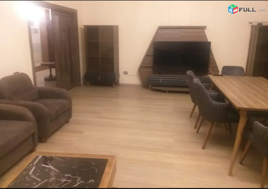 LA10335 Օրավարձով 4 սենյականոց բնակարան  Հյուսիսային պողոտա, նորակառույց շենքում