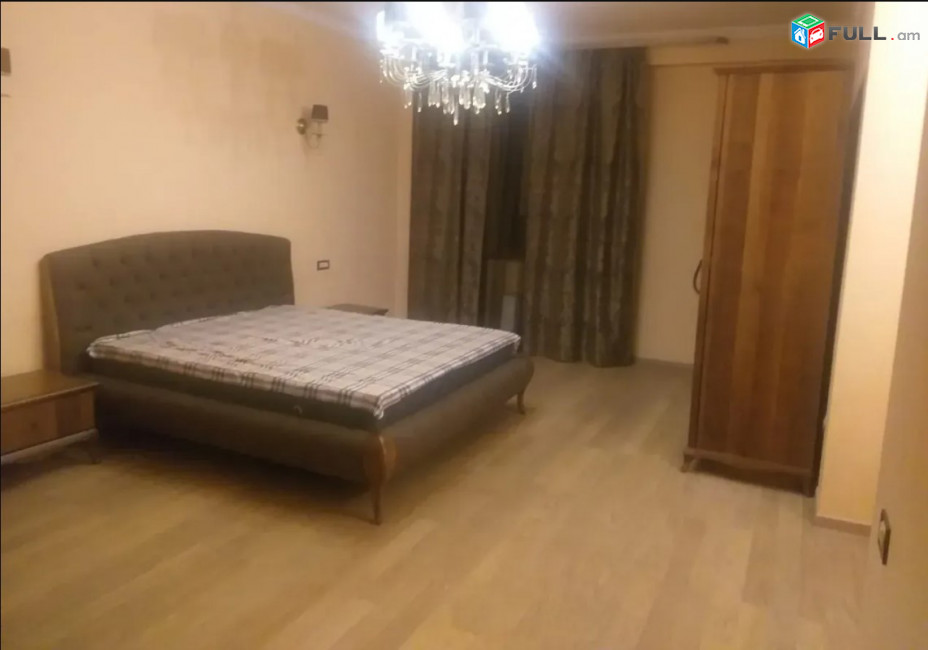 LA10335 Օրավարձով 4 սենյականոց բնակարան  Հյուսիսային պողոտա, նորակառույց շենքում