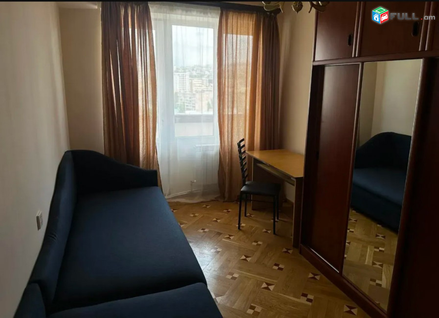 LA10338 Վարձով 3 սենյականոց բնակարան Պարոնյանի փողոցում