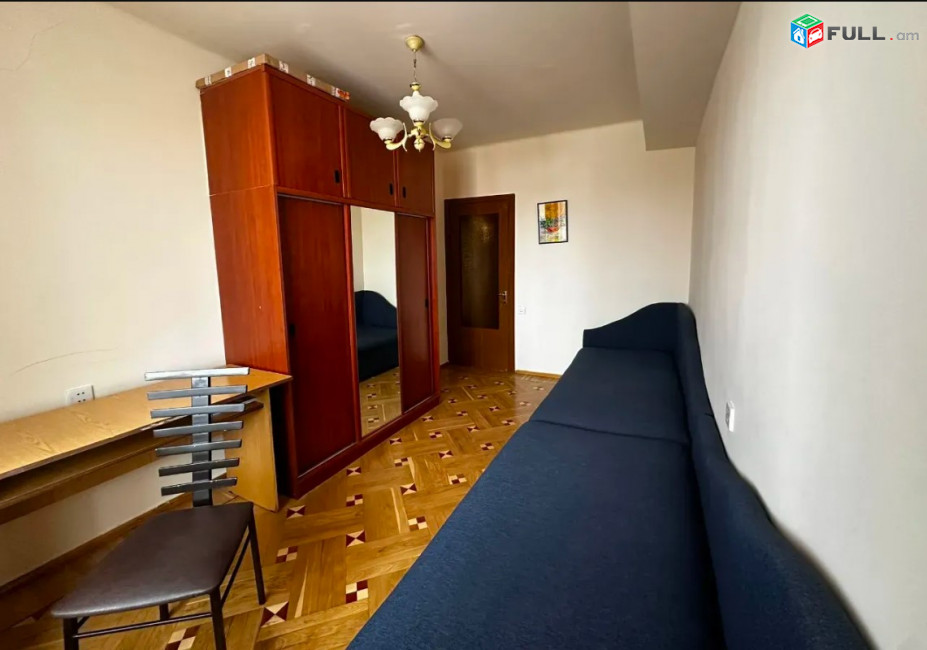 LA10338 Վարձով 3 սենյականոց բնակարան Պարոնյանի փողոցում