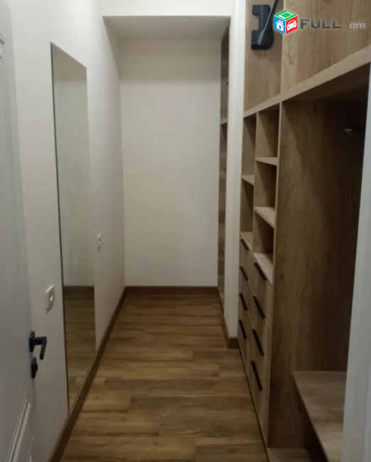 LA10349 Վարձով 3 սենյականոց բնակարան Ռոստոմի փողոց ,  նորակառույց շենքում 
