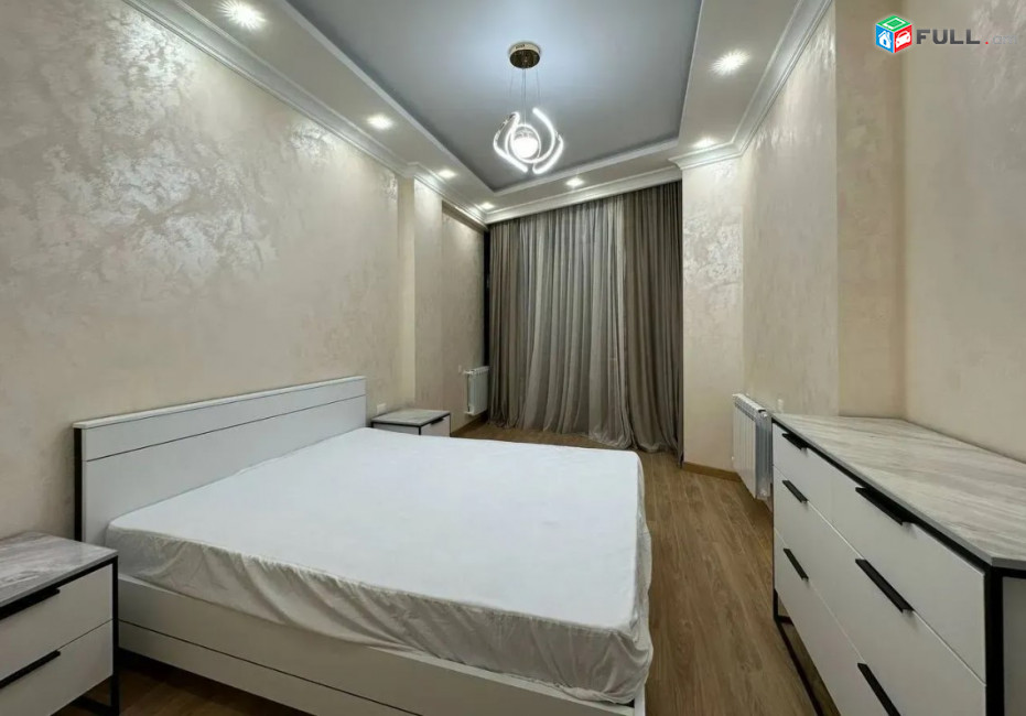 LA10355 Վարձով 3 սենյականոց բնակարան  Վարդանանց փողոց , նորակառույց շենքում