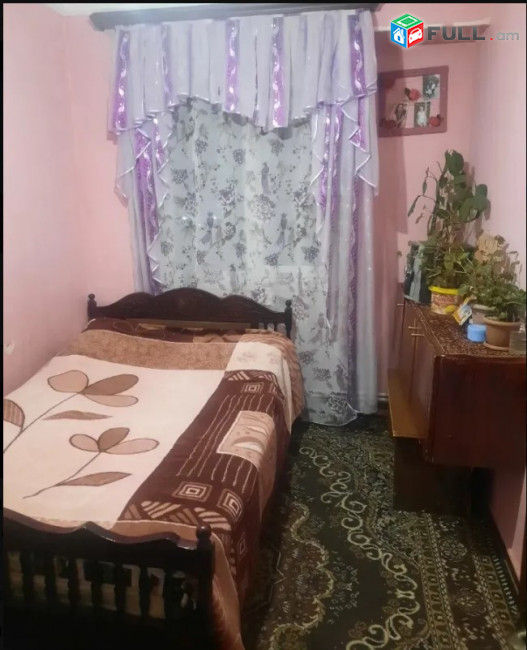 LA10364  Վարձով 4 սենյականոց բնակարան Խաղաղ Դոնի փողոցում
